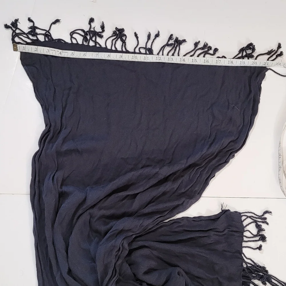 Scarf - Picture 2 of 4